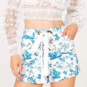 Gorgeous For Love & Lemons High-waisted Delphine shorts in excellent condition.